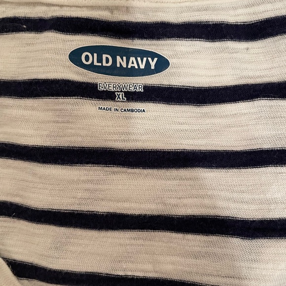 Womens tops and t-shirt dress all size XL. - Picture 4 of 6